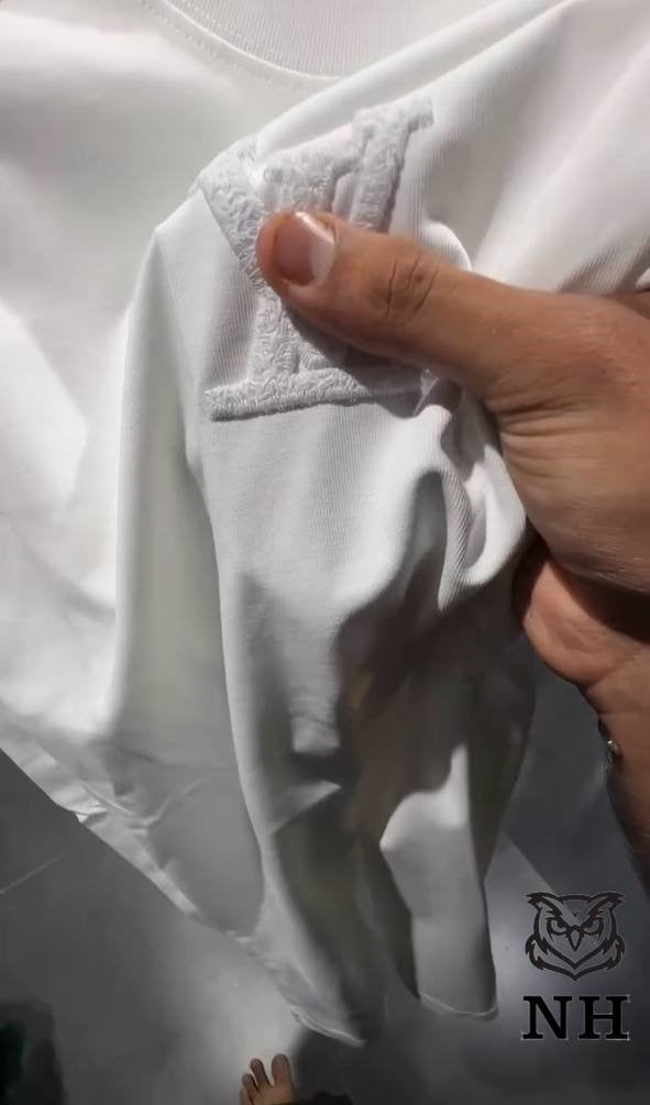 White T-shirt embroidery